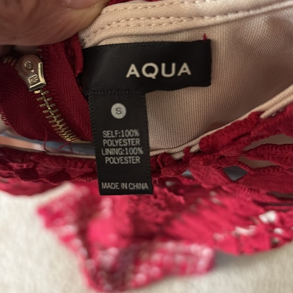 Aqua Elegant Red Lace Dress - Picture 3 of 3